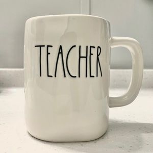 🆕 RAE DUNN. Double-Sided “Teacher” Mug